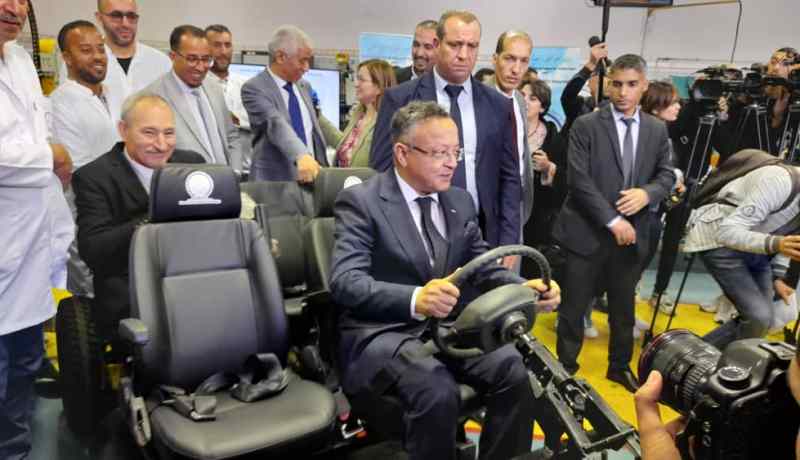 وزير التعليم العالي يعطي إشارة تصنيع سيارة كهربائية 100 بالمائة جزائرية