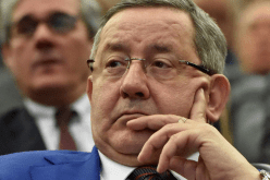 التماس 12 سنة حبسا لولد قدور ومحمد مزيان وعمار غول عن تبديد أموال وزارتي الطاقة والنقل 