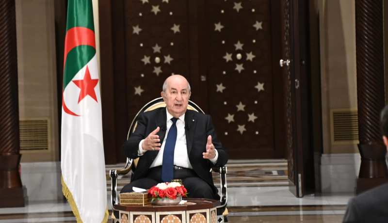 رئيس الجمهورية: الطلبة مصدر قوّة جزائر اليوم ومعهم نبني جزائر جديدة