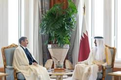 أمير قطر يستلم أوراق إعتماد السفير الجزائري الجديد صالح عطية
