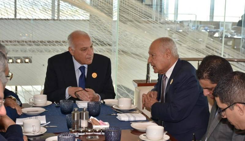 وزير الخارجية يتحادث مع أبو الغيط