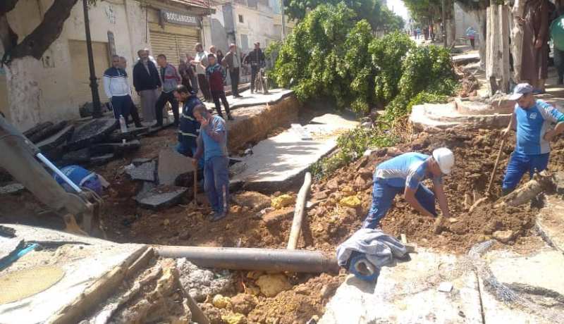 تيبازة: جهود متواصلة لإزالة مخلفات التقلبات الجوية