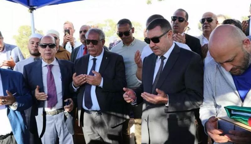 جثمان الطيب بلعيز يوارى الثرى بمقبرة عين البيضاء بوهران