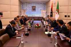 وزير الخارجية ونظيرته الليبية يناقشان فتح المعبرين الحدوديين وعديد القضايا