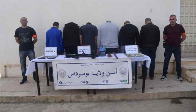 بحوزتهم معدات حساسة.. توقيف 6 أشخاص يُنقّبون عن الذهب بسي مصطفى
