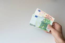 هذا سعر 150 أورو في السكوار
