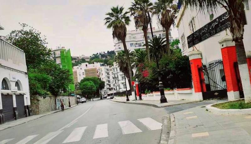 مقابل مواعدته داخل شقة.. إطار بـ”صيدال” يورط جامعية في قضية تزوير الأموال