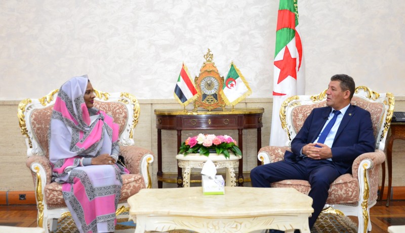 سفيرة السودان تنوه بموقف الجزائر اتجاه أزمة بلادها