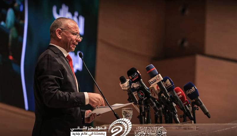 بن قرينة يقترح مبادرة لصالح الجزائر