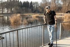 مُعجزة.. جهاز يُعيد القدرة على المشي لشاب مشلول!