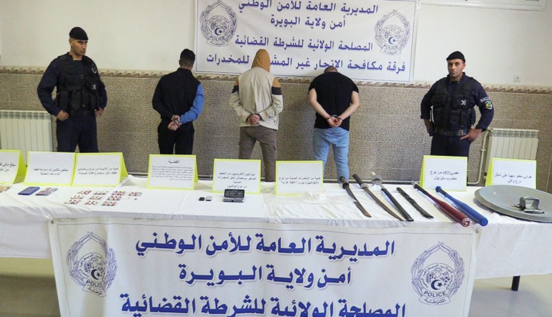 توقيف 3 أشخاص يتاجرون في الكوكايين بالبويرة