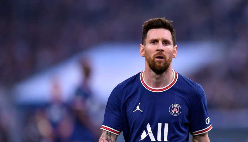 تقارير فرنسية.. ميسي يلتحق برونالدو في الدوري السعودي