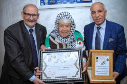 بالصور.. والي تيارت يتنقل إلى تيبازة للإطمئنان على الفنان حمزة فغولي