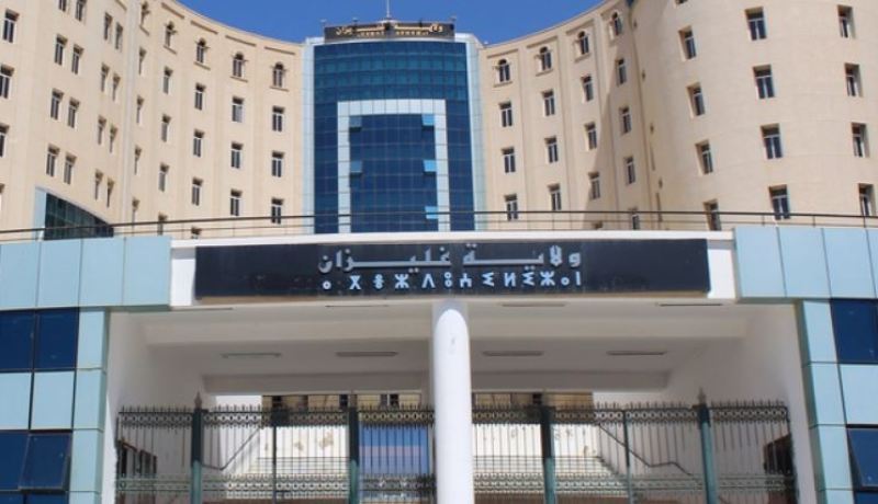 غليزان.. الوالي يوقف رئيسي مصلحة الصفقات ولجنة فتح الأظرفة وتقييم العروض ببلدية غليزان