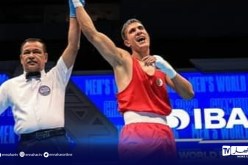 الملاكم الجزائري إسلام يعيش ينسحب من المونديال.. لهذا السبب