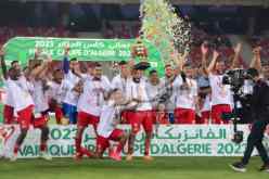 لاعبو أولمبي الشلف يجمعون :”سعداء ونهدي الفوز للأنصار”