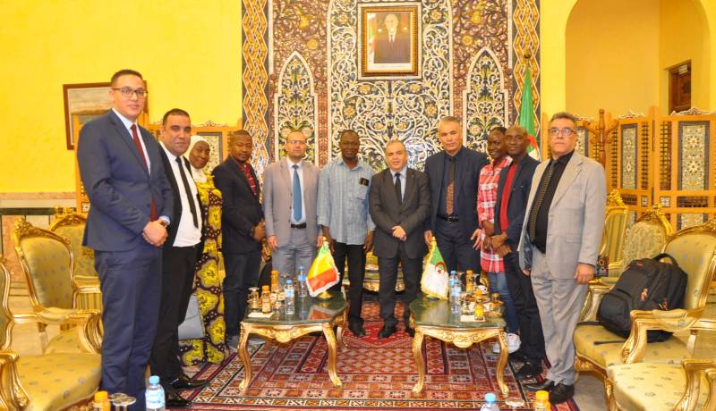 إطارات من دولة مالي في زيارة لولاية سطيف