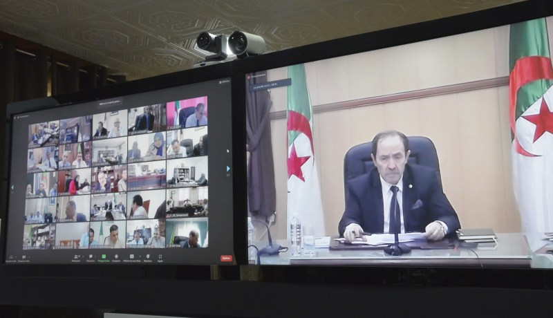 وزير التربية: التصدي لحالات الغش في الإمتحانات بصرامة القانون