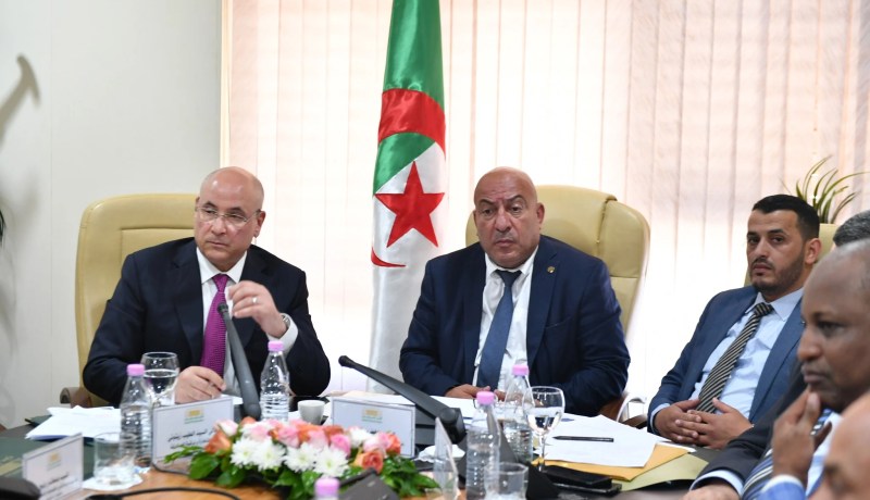 الطيب زيتوني: تسجيل فائض في الميزان التجاري بـ 3.5 مليار دولار