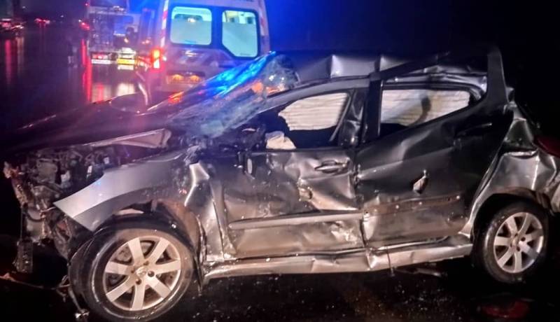 وفاة شخص إثر اصطدام بين سيارة وحافلة في عين الدفلى