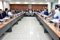 وزير العدل يعرض مشروع قانونين