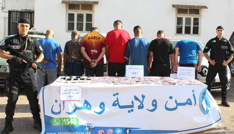 أمن وهران يطيح بعصابة ويحجز 3525 قرص مهلوس