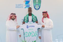 بالصور.. الأهلي السعودي يضم رسميا إدوار ميندي