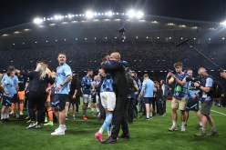 بالفيديو.. هكذا هنأ غوارديولا محرز عقب تتويجهم برابطة الأبطال