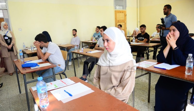 عام حبس لـ5 أشخاص بتهمة تسريب مواضيع البكالوريا