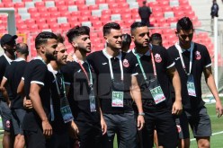 بالصور.. لاعبو شباب بلوزداد وجمعية الشلف يتفقدون أرضية ملعب ميلود هدفي