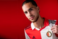 فاينورد يعلن ضم الدولي الجزائري رامز زروقي