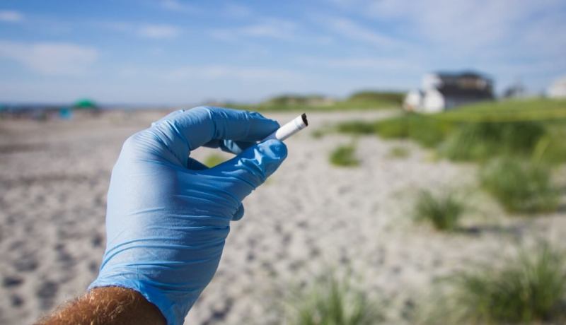 دولة أوروبية تحظر التدخين في شواطئها