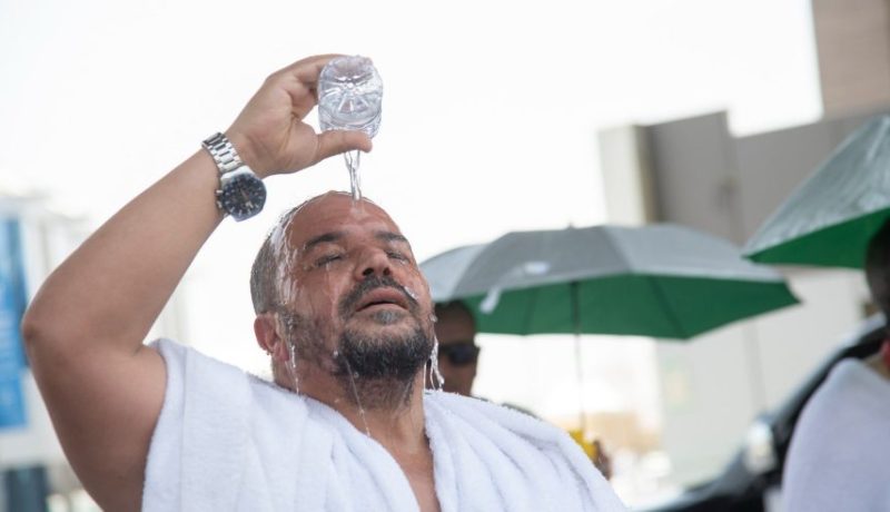 1000 حالة إجهاد حراري بين الحجاج