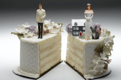 غناء ورقص.. شاهد فنان لبناني يُحيي حفل طلاق!