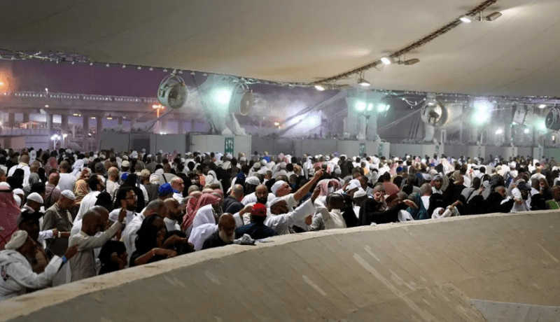 لمغادرة مكة.. المتعجلون من الحجاج يبدأون رمي الجمرات ويتوجهون لطواف الوداع