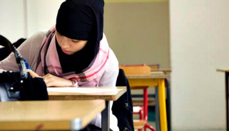سيتم تبليغ الشرطة عن المتغيبين يوم العيد.. فرنسا تضيق على الطلاب المسلمين