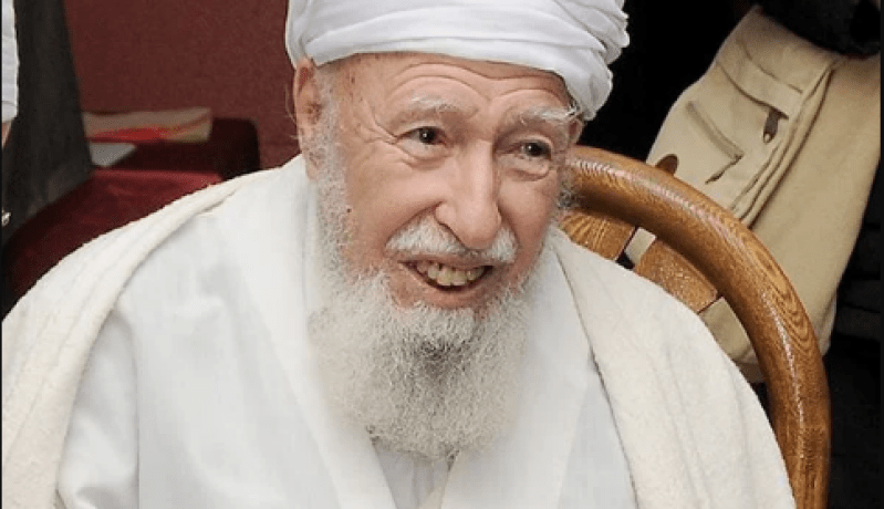 تشييع جثمان الفقيد العلامة الطاهر آيت علجت في مقبرة بني مسوس