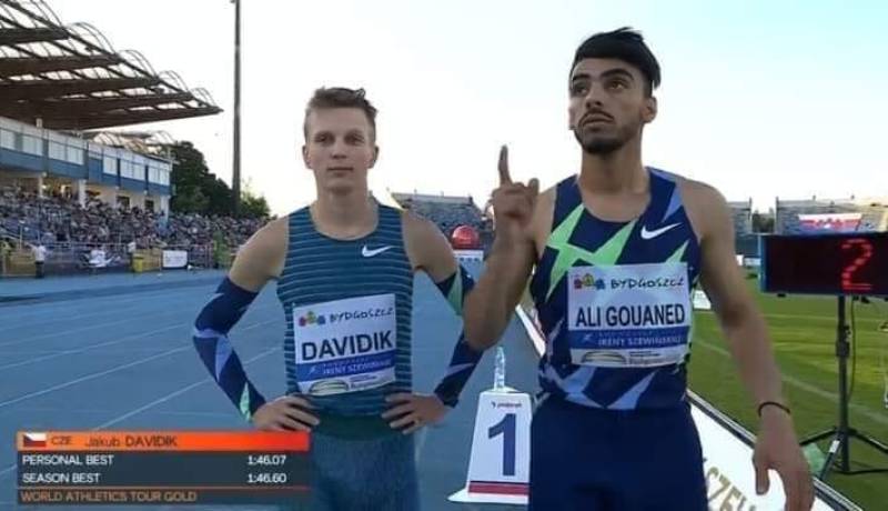 العداء الجزائري قواند يتأهل إلى مونديال المجر