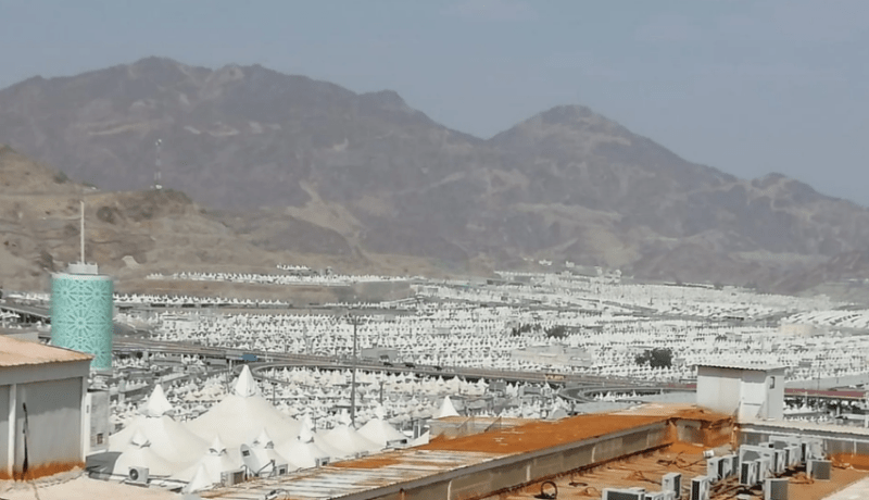 وسط حرارة تجاوزت 44 درجة.. إكتمال وصول الحجاج إلى منى