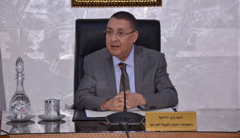 وزير الداخلية يعزي عائلة شهيد الواجب الوطني بالبليدة