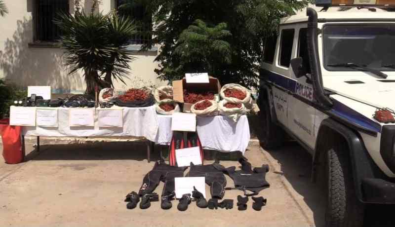 شرطة سيدي سالم تحجز 40 كلغ من المرجان الخام