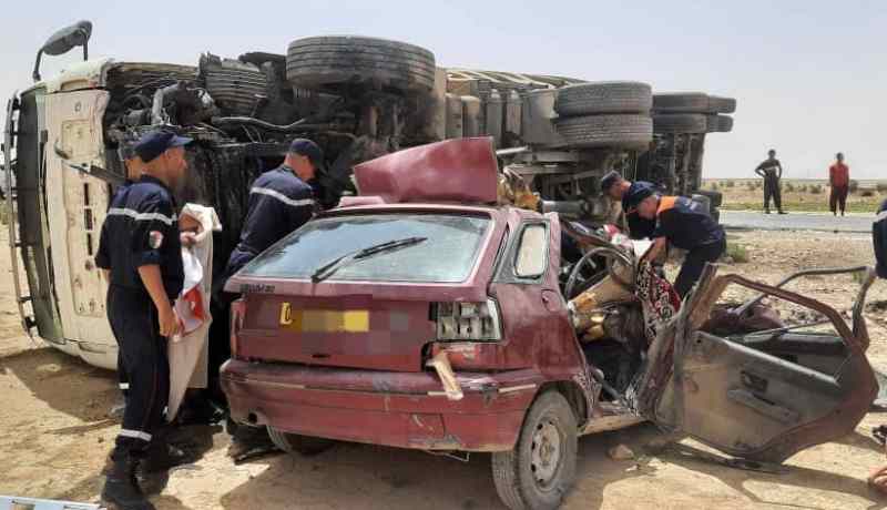 الجلفة: 6 قتلى وجريح إثر اصطدام شاحنة وسيارة