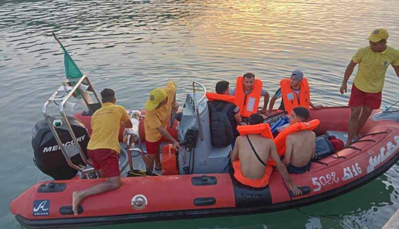 الطارف: إجلاء 57 مصطاف من شاطئ كاب روزة والحناية