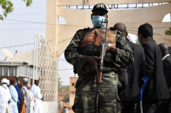 جنود يحاصرون القصر الرئاسي في النيجر