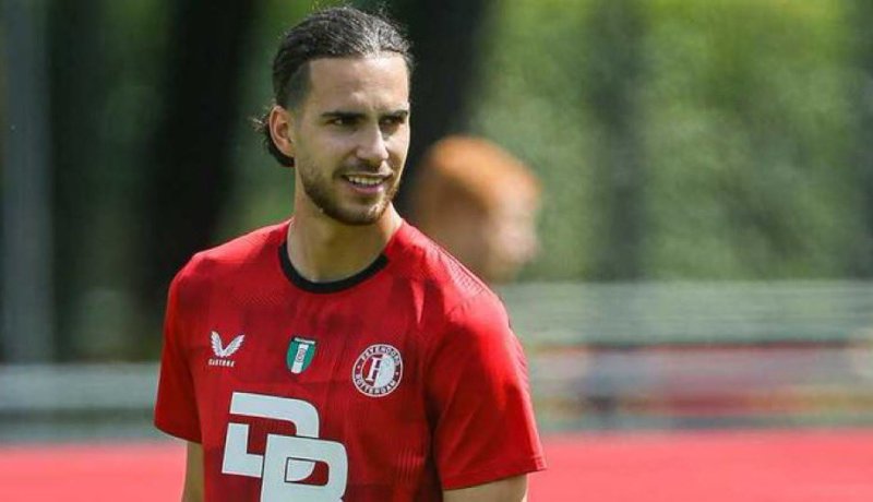 زروقي يخوض أول مباراة له مع فينورد تحضيرا للموسم الجديد