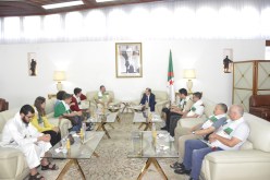 وزير التربية يستقبل الوفد الممثل للجزائر في منافسة الأولمبياد العالمية للرياضيات