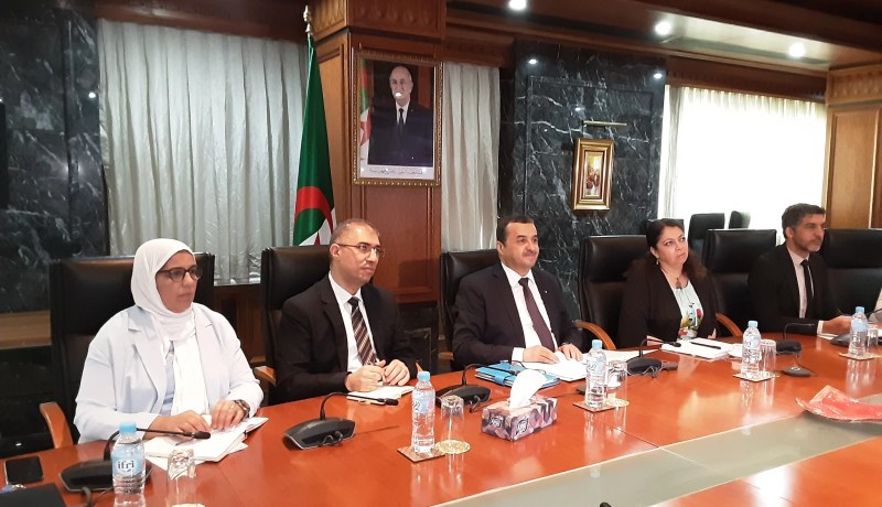 وزير الطاقة يتحادث مع نظيره الأذربيجاني.. وهذا ما دار بينهما