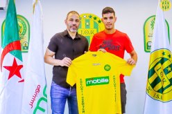 بوحكاك يجدد عقده مع شبيبة القبائل