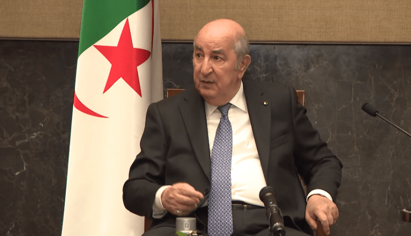 أزمة النيجر.. رئيس الجمهورية يُبلغ الرئيس محمد بازوم دعمه وتضامنه