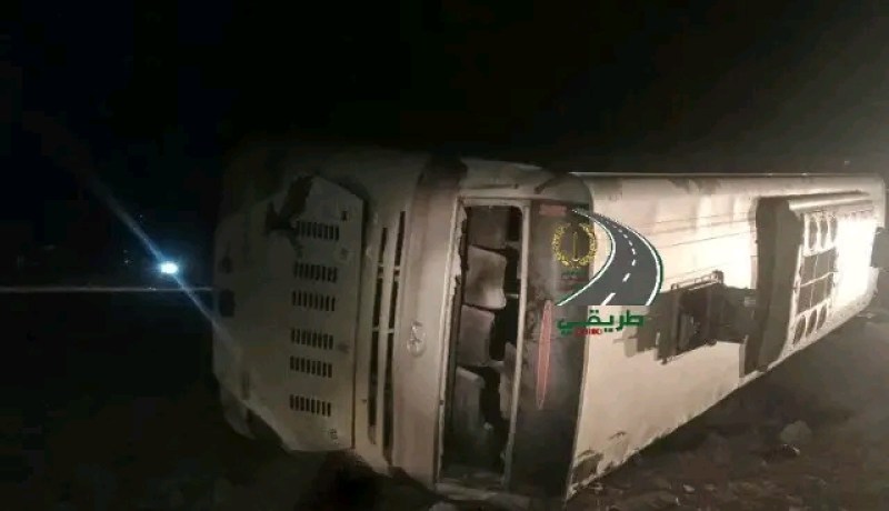 البيض.. 33 ضحية إثر انقلاب حافلة نقل المسافرين